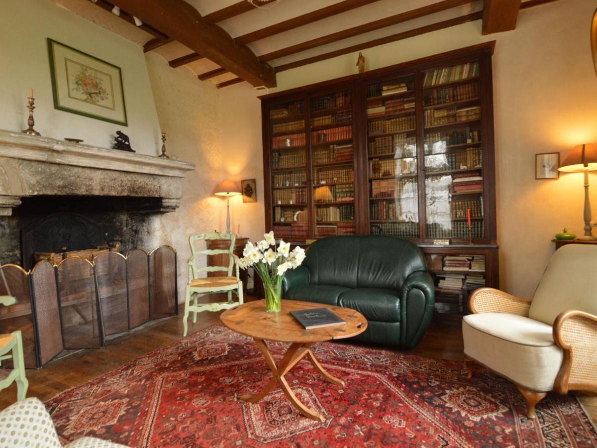Magnificent Holiday Home With Pool Saint-Paul-du-Bois Δωμάτιο φωτογραφία