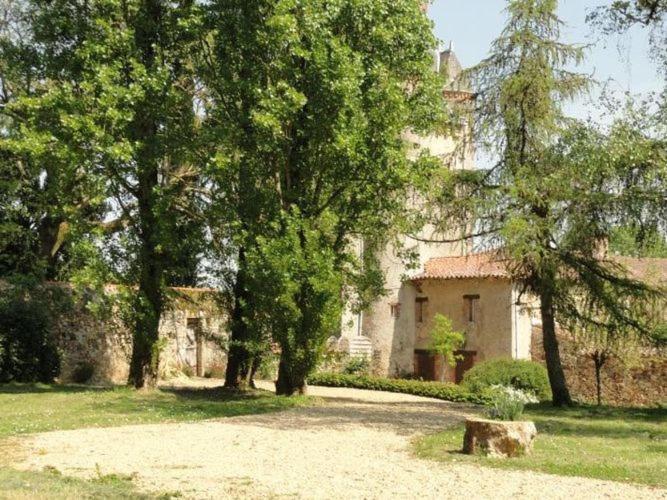 Magnificent Holiday Home With Pool Saint-Paul-du-Bois Εξωτερικό φωτογραφία